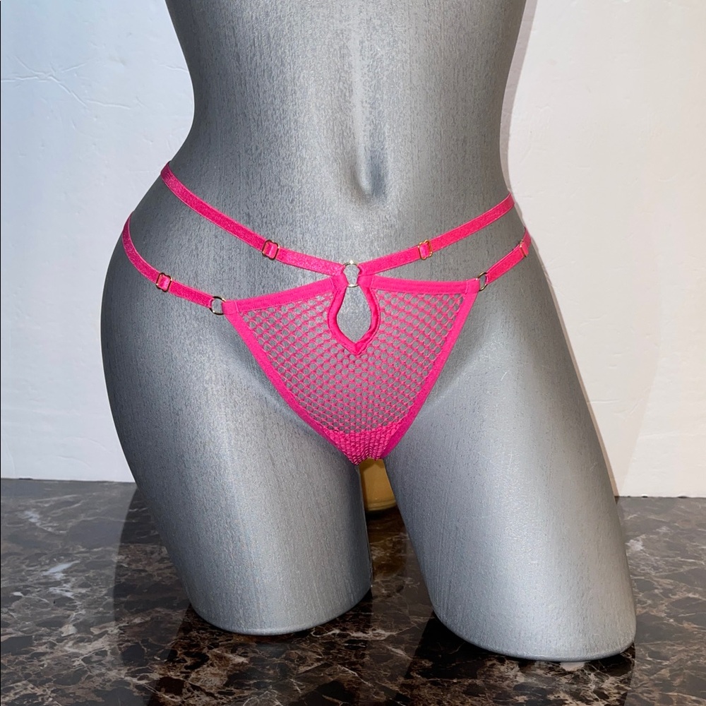 Victoria’s Secret Very Sexy Open-Back Fishnet String Cheeky Underwear. NWT